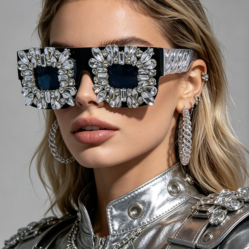 Exaggerated Bling Rhinestone S - Sunglass Retainer Cord avaliação e preço