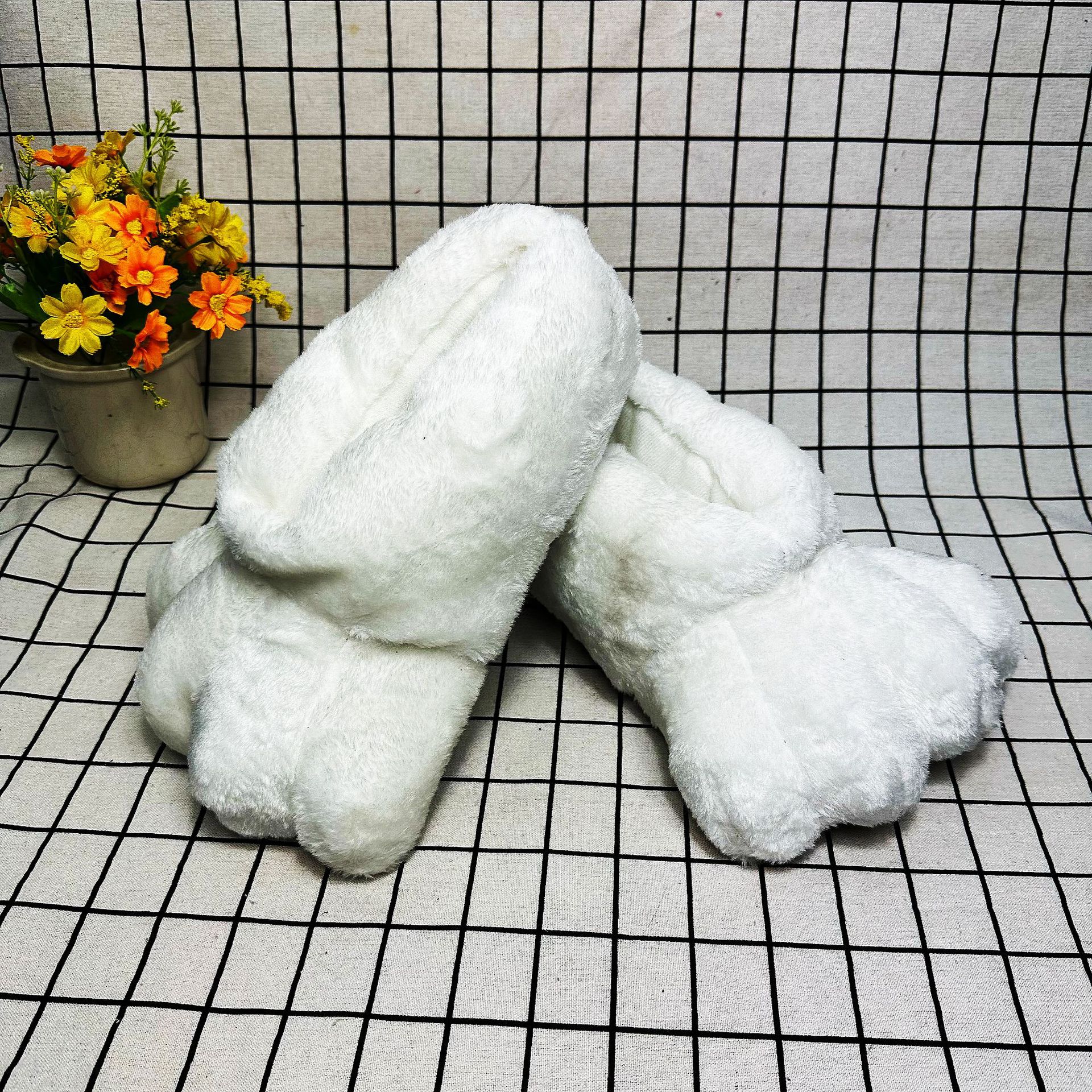 In Stock Rabbit Paw Slippers H - Espadrille Slip On avaliação e preço